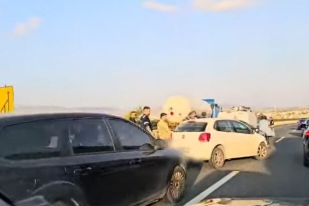 Καραμπόλα 10 οχημάτων στην Αθηνών - Κορίνθου, αναφορές για τραυματία 51