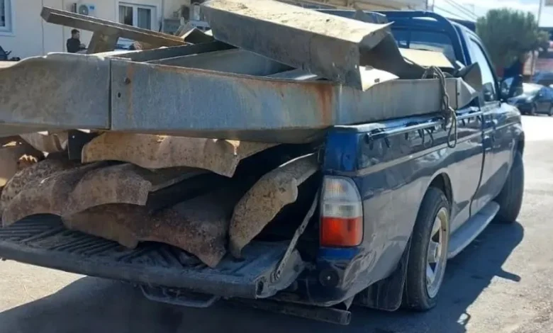 Χειροπέδες σε 4 για κλοπή υλικών από σιδηροδρομική γραμμή - O ένας "εξωτερικός" συνεργός 2 Χειροπέδες σε 4 για κλοπή υλικών από σιδηροδρομική γραμμή - O ένας "εξωτερικός" συνεργός 1