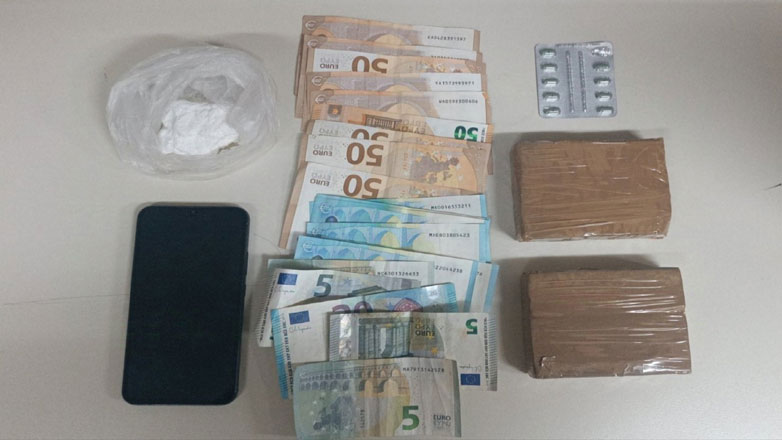 Η περιπολία "ξετρύπωσε" μισό κιλό ηρωίνη 1