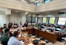 Μεγάλη σύσκεψη στελεχών της ΕΛΑΣ στο δημαρχείο Αγίας Βαρβάρας 29