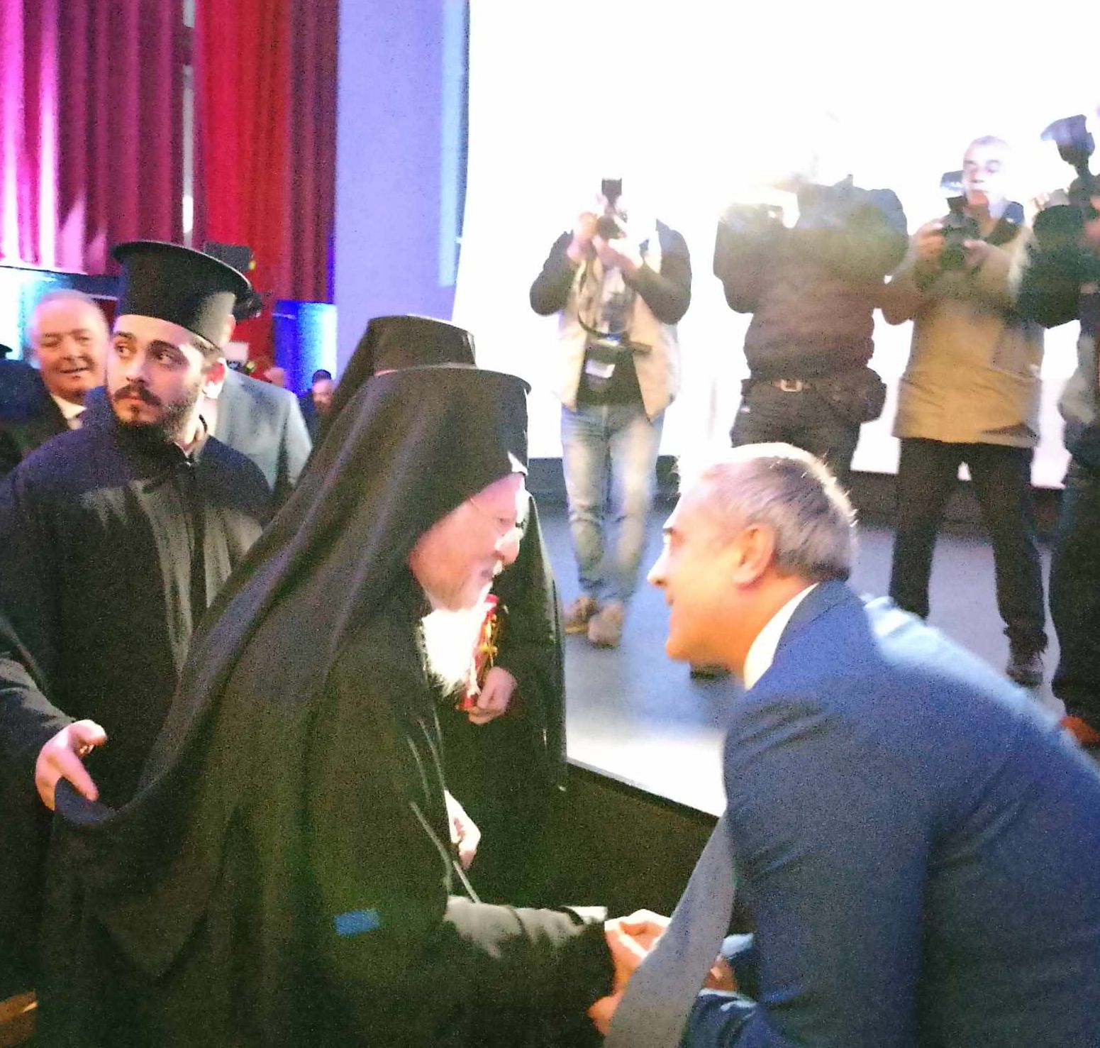 Ο Βασίλης Λώλος στις εκδηλώσεις υποδοχής του Οικουμενικού Πατριάρχη Βαρθολομαίου στο Περιστέρι 4 Ο Βασίλης Λώλος στις εκδηλώσεις υποδοχής του Οικουμενικού Πατριάρχη Βαρθολομαίου στο Περιστέρι 3