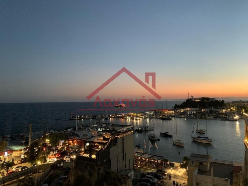 Πειραιάς - Καστέλλα, πωλείται ανακαινισμένη μονοκατοικία πάνω από το Μικρολίμανο 1
