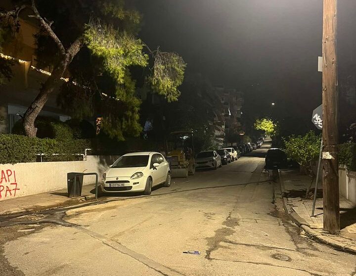 Κόπηκε η πινακίδα, ανεβαίνουν ανάποδα στον μονόδρομο 1