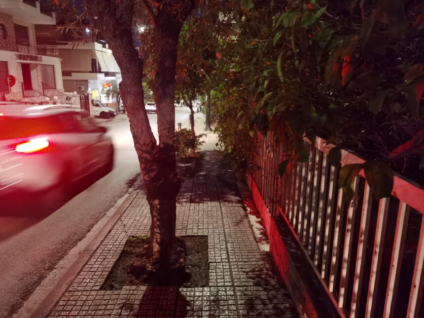 Ακόμα κι αυτό το υποτυπώδες πεζοδρόμιο θα μπορούσε κάπως να λειτουργήσει, αν... 1