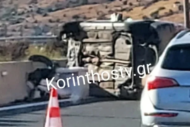 Τούμπαρε αυτοκίνητο μετά τα διόδια της Ελευσίνας 43