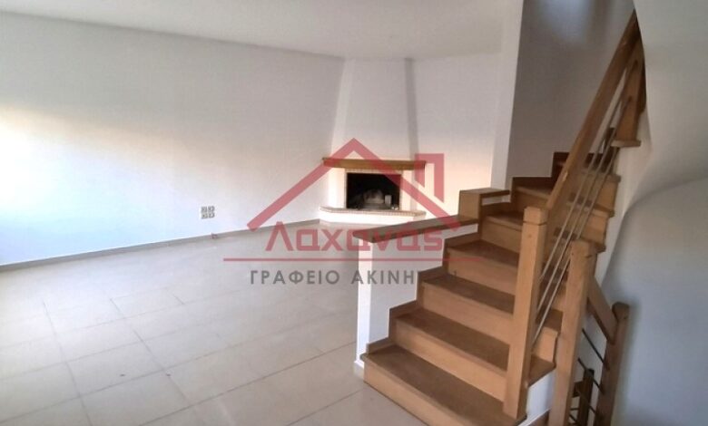 Πωλείται μεζονέτα σε άριστη κατάσταση στο Δαφνί Χαϊδαρίου, με εξαιρετική θέα και πολύ πράσινο 2 Πωλείται μεζονέτα σε άριστη κατάσταση στο Δαφνί Χαϊδαρίου, με εξαιρετική θέα και πολύ πράσινο 1