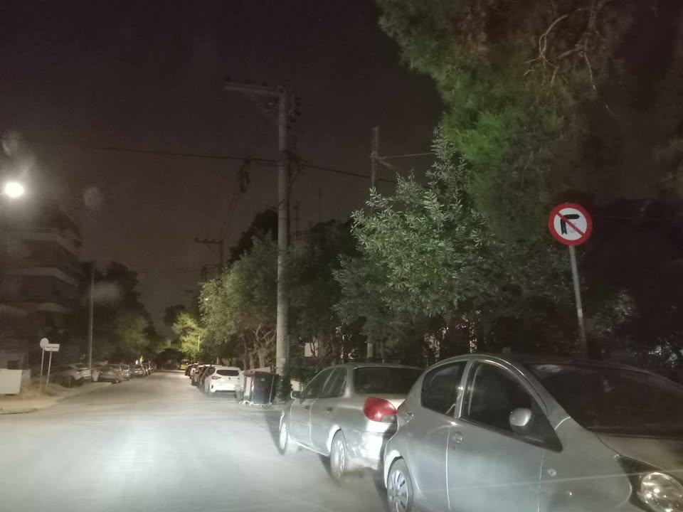 Ολημερίς παραβίαση διάβασης πεζών μπροστά σε δημοτικό σχολείο 6 Ολημερίς παραβίαση διάβασης πεζών μπροστά σε δημοτικό σχολείο 5