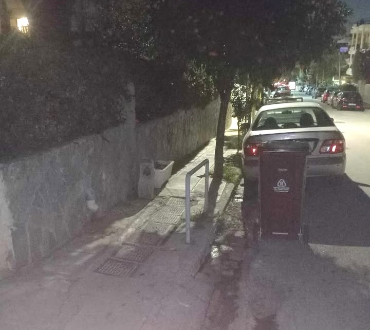 Ολημερίς παραβίαση διάβασης πεζών μπροστά σε δημοτικό σχολείο 4 Ολημερίς παραβίαση διάβασης πεζών μπροστά σε δημοτικό σχολείο 3