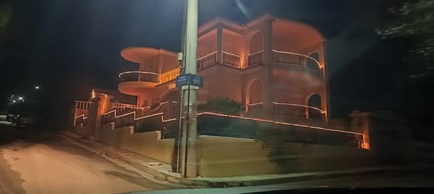 Η Αφαία στολίστηκε με φως, χαρά, καλή διάθεση και εύχεται καλές γιορτές σε όλους! 20 Η Αφαία στολίστηκε με φως, χαρά, καλή διάθεση και εύχεται καλές γιορτές σε όλους! 19