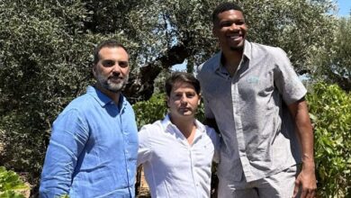 Στην οικογένεια Αντετοκούνμπο το Village Cinema Ρέντη – "Επενδύω σε μια γειτονιά που πέρασα τα παιδικά μου χρόνια", λέει ο Γιάννης 1