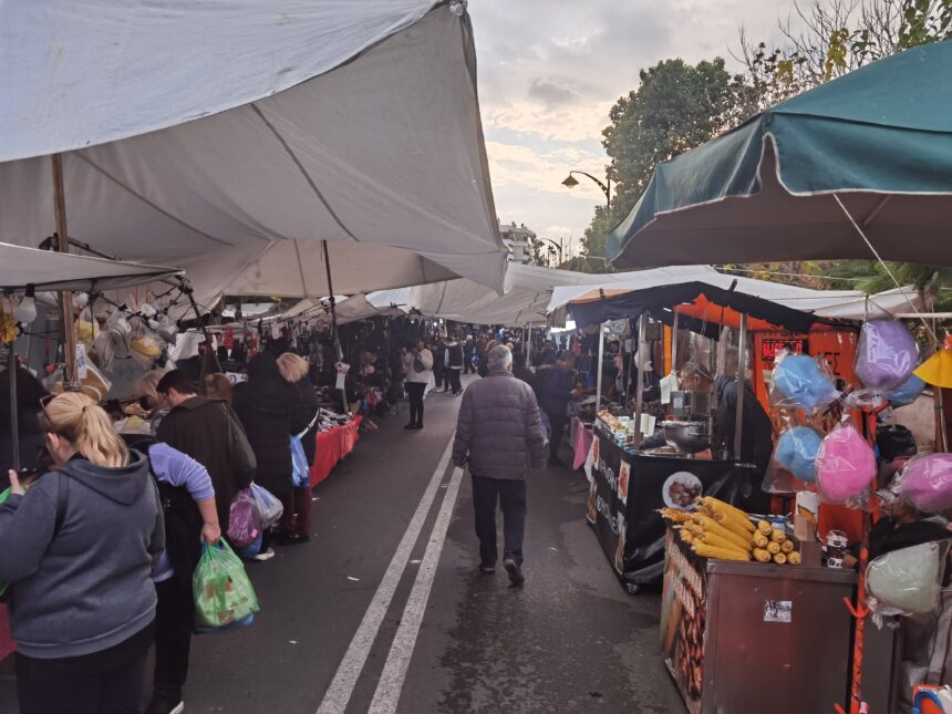 Το αδιαχώρητο απόψε στο πανηγύρι της Αγίας Βαρβάρας - Φωτογραφίες και βίντεο 2 Το αδιαχώρητο απόψε στο πανηγύρι της Αγίας Βαρβάρας - Φωτογραφίες και βίντεο 1