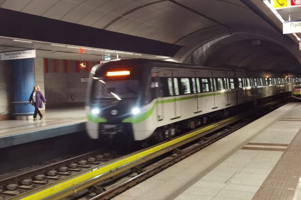 Γραμμή 3, Μοναστηράκι, καπνοί και μυρωδιά καμένου - Αποσύρθηκε ο συρμός 31