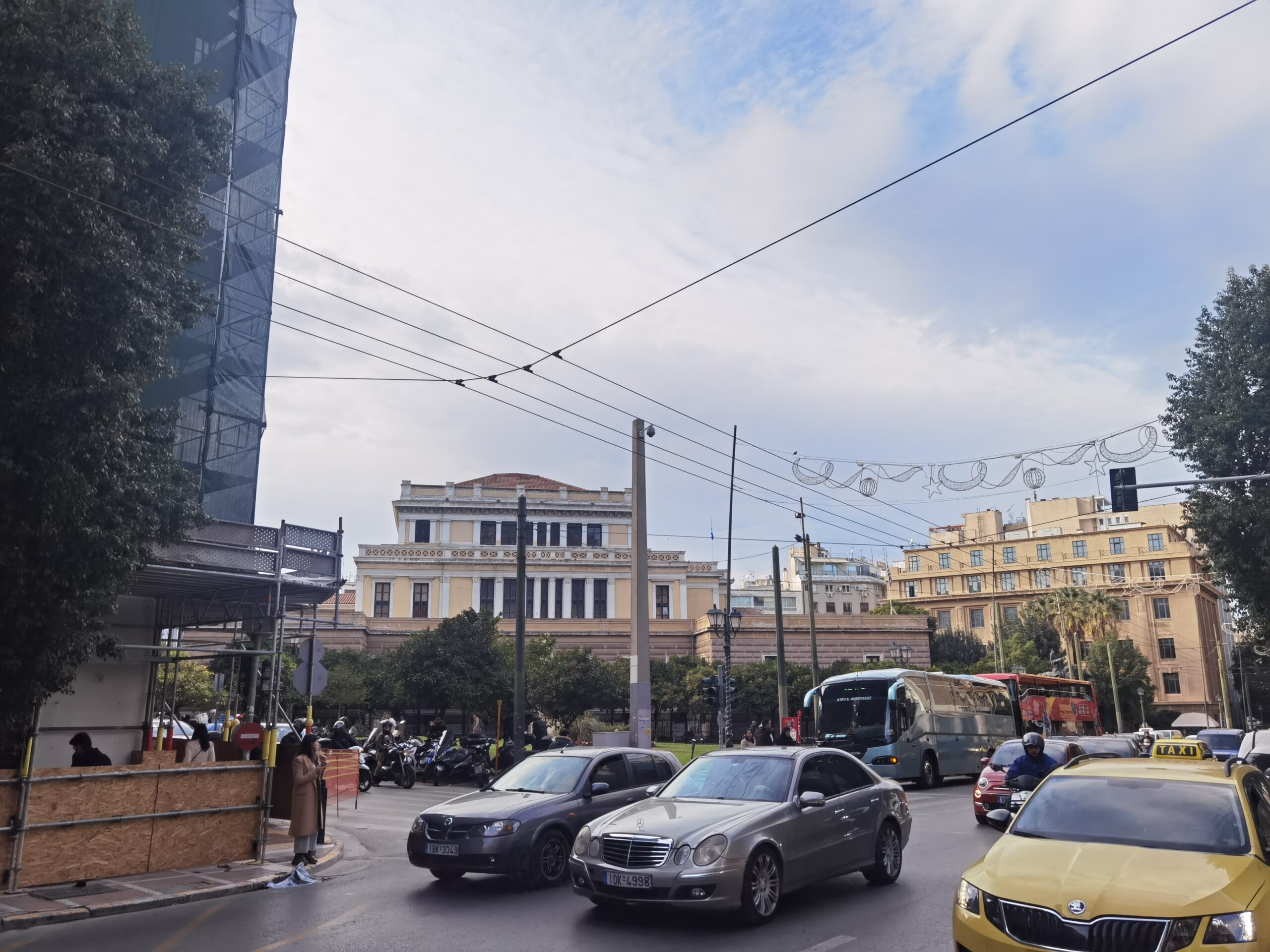 Οδός Σταδίου: Οργασμός ανακαινίσεων στη "βιτρίνα της Αθήνας" - Τι κατασκευάζεται 12 Οδός Σταδίου: Οργασμός ανακαινίσεων στη "βιτρίνα της Αθήνας" - Τι κατασκευάζεται 11