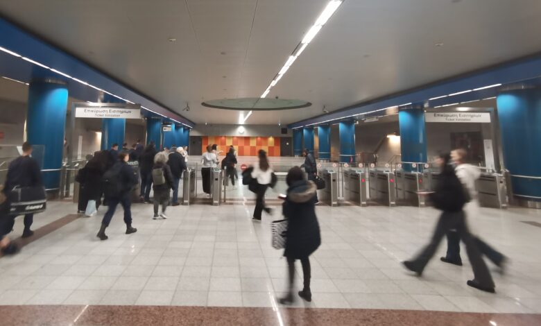 Μετρό: Τι αλλάζει στη Γραμμή 3 "Αεροδρόμιο - Πειραιάς" για να μειωθεί η ταλαιπωρία του κοινού 2 Μετρό: Τι αλλάζει στη Γραμμή 3 "Αεροδρόμιο - Πειραιάς" για να μειωθεί η ταλαιπωρία του κοινού 1