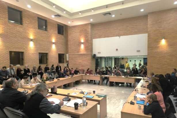 "Βρήκαμε μεγάλα χρέη στα σχολεία: νερό, ρεύμα, φυσικό αέριο, πετρέλαιο, τηλέφωνο" 51