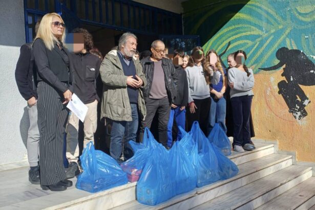 To 3ο Γυμνάσιο Χαϊδαρίου δώρισε τρόφιμα στο Κοινωνικό Παντοπωλείο 3