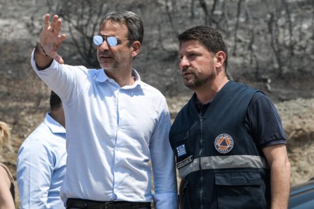 "Αντάρτης" ο Χαρδαλιάς; Πληθαίνουν οι ενδείξεις για ένταση στις σχέσεις του με το Μαξίμου 51