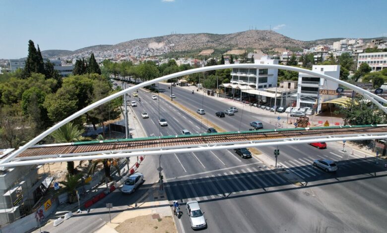 Λεωφόρος Αθηνών - Παλατάκι: Πώς θα λειτουργούσε με υπογειοποίηση, "κήπο της βροχής" και μεγάλο κυκλικό κόμβο; 2 Λεωφόρος Αθηνών - Παλατάκι: Πώς θα λειτουργούσε με υπογειοποίηση, "κήπο της βροχής" και μεγάλο κυκλικό κόμβο; 1