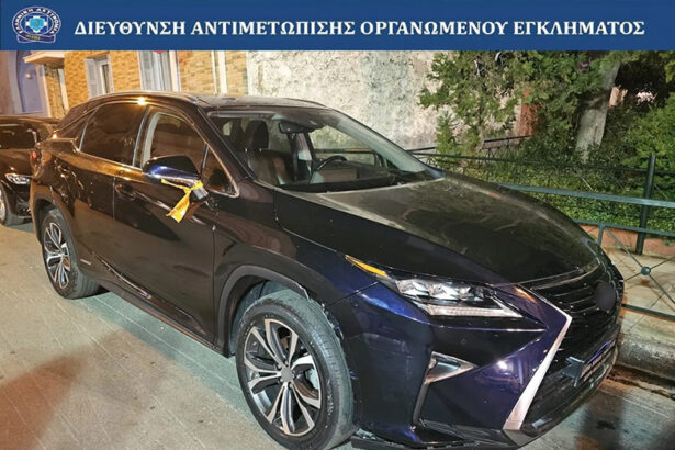 Έκλεβαν πολυτελή SUV και τα έστελναν Αλβανία 47