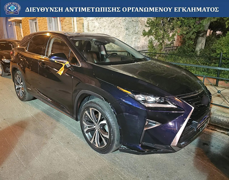 Έκλεβαν πολυτελή SUV και τα έστελναν Αλβανία 1