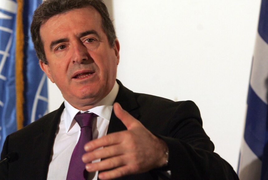Ο υπουργός Μ. Χρυσοχοΐδης μιλάει στο "Χαϊδάρι Σήμερα" για τις δράσεις κατά της εγκληματικότητας στη Δυτική Αττική 2 Ο υπουργός Μ. Χρυσοχοΐδης μιλάει στο "Χαϊδάρι Σήμερα" για τις δράσεις κατά της εγκληματικότητας στη Δυτική Αττική 1