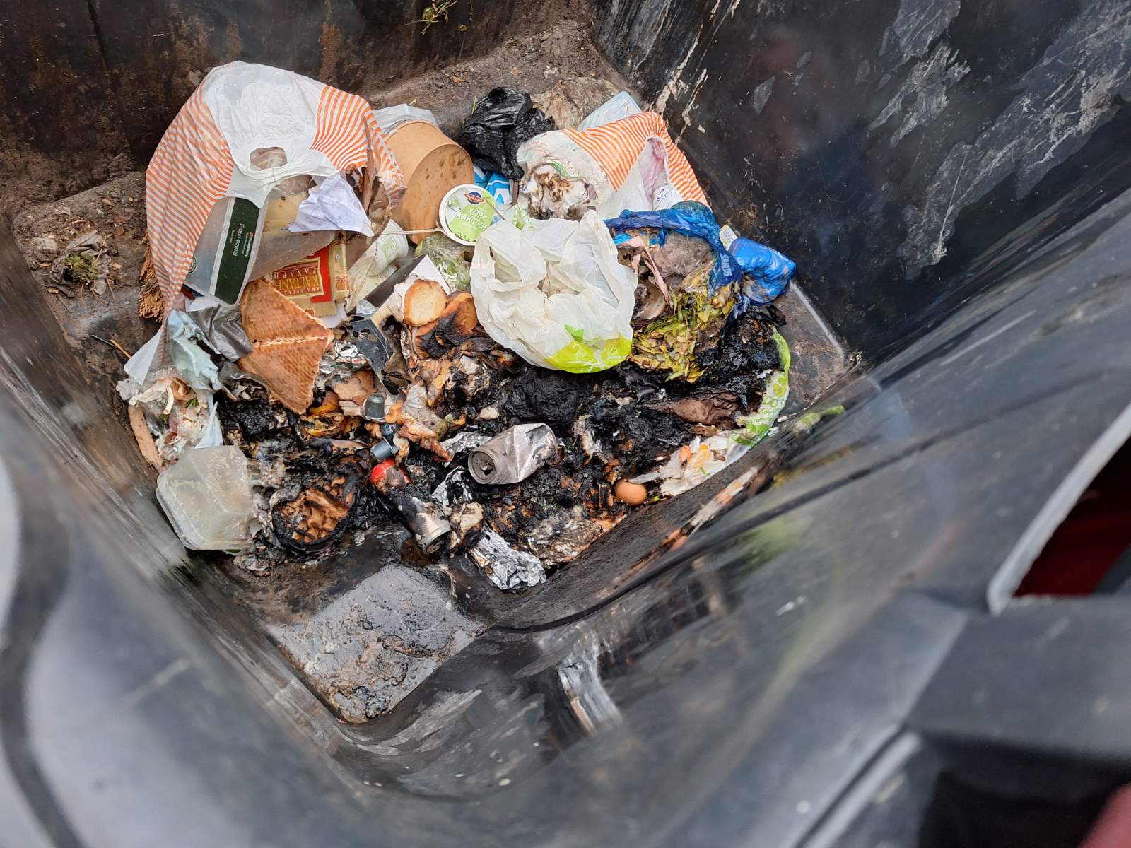 Κινητοποίηση της Πυροσβεστικής για φλεγόμενο κάδο στο Δάσος 7