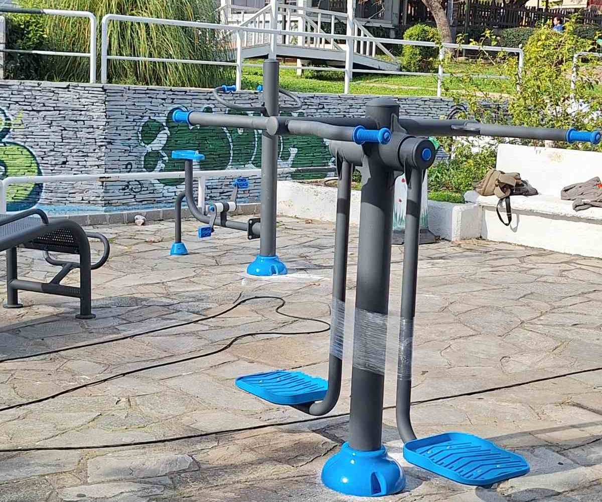 Υπαίθρια όργανα γυμναστικής τοποθετήθηκαν σε 3 πλατείες για δωρεάν εξάσκηση 9