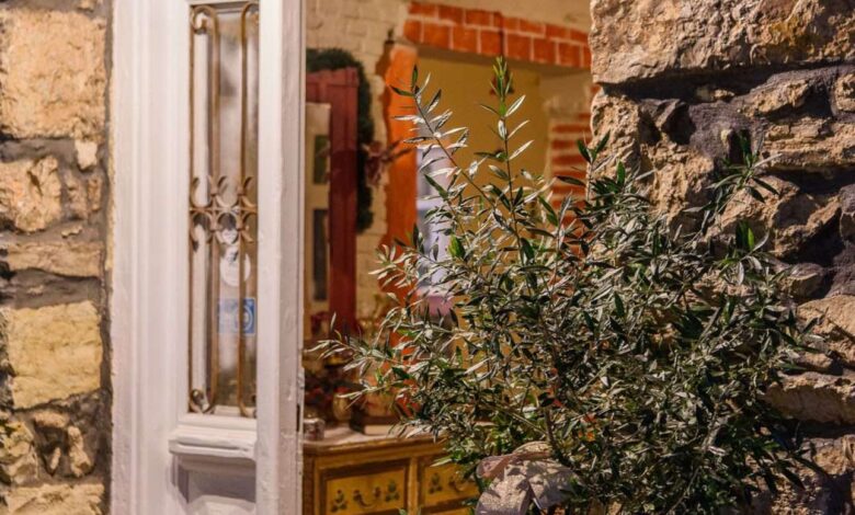 Ένα καλό μεζεδοπωλείο στα Δυτικά; Αυτή την πόρτα να διαβείς... 2 Ένα καλό μεζεδοπωλείο στα Δυτικά; Αυτή την πόρτα να διαβείς... 1