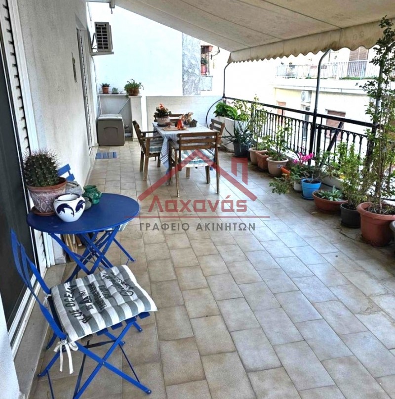 Πειραιάς Πασαλιμάνι: Πωλείται ανακαινισμένο επιπλωμένο διαμέρισμα σε εξαιρετική τοποθεσία 13 Πειραιάς Πασαλιμάνι: Πωλείται ανακαινισμένο επιπλωμένο διαμέρισμα σε εξαιρετική τοποθεσία 12