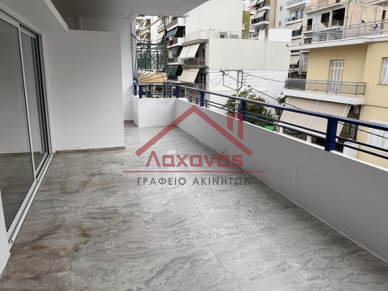 Πωλείται ανακαινισμένο οροφοδιαμέρισμα στον Πειραιά 13