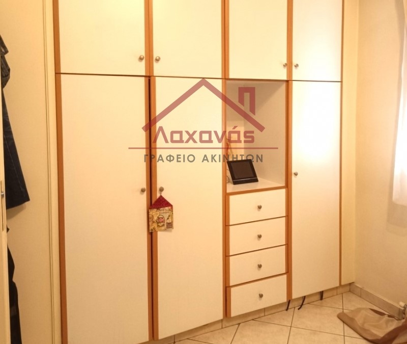 Πωλείται διαμέρισμα σε άριστη κατάσταση στο Περιστέρι, πλησίον σταθμού "Άγιος Αντώνιος" 8 Πωλείται διαμέρισμα σε άριστη κατάσταση στο Περιστέρι, πλησίον σταθμού "Άγιος Αντώνιος" 7