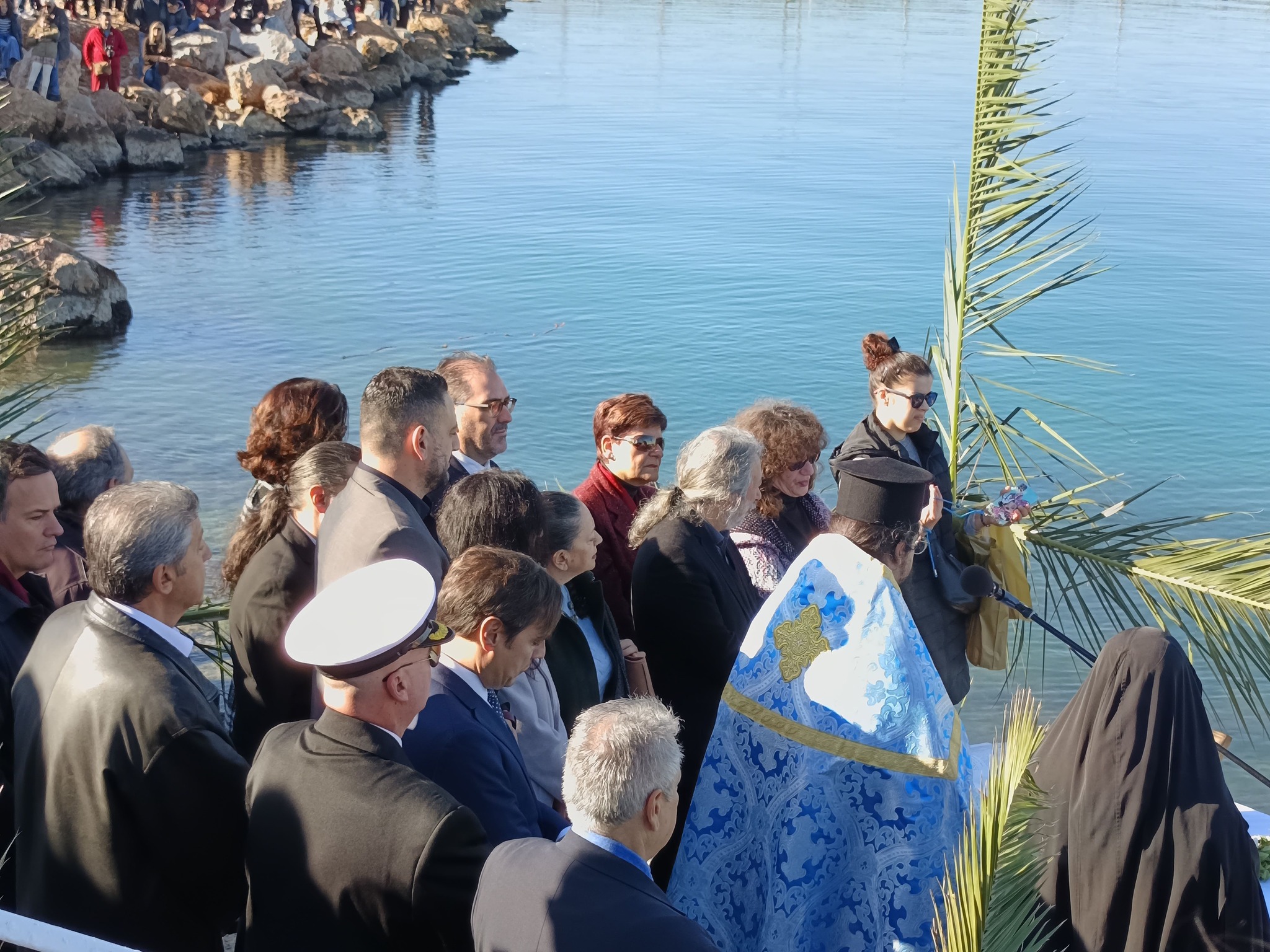 Με κατάνυξη και λαμπρότητα ο Αγιασμός των Υδάτων στο Χαϊδάρι 8 Με κατάνυξη και λαμπρότητα ο Αγιασμός των Υδάτων στο Χαϊδάρι 7