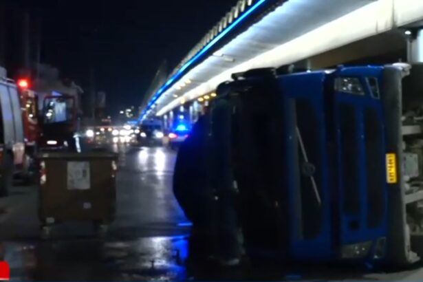 Ιερά Οδός και Κηφισός: Ανατράπηκε νταλίκα 21