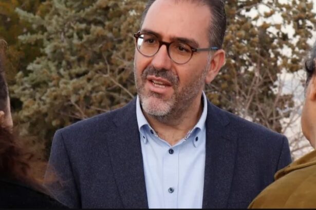 "Να πείτε δημόσια από πού προκύπτει η υπόγεια γνωστή (όπως ισχυρίζεστε) συνεργασία" 15