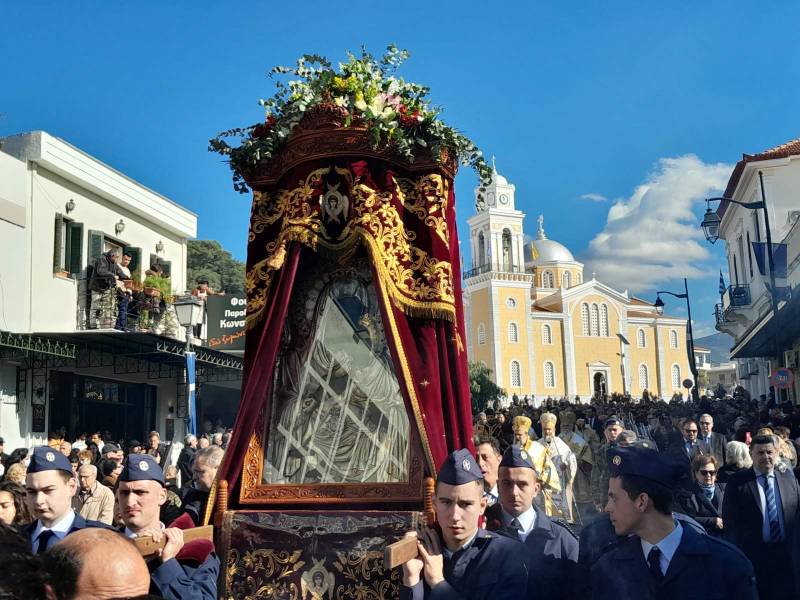 2 Φεβρουαρίου, ημερήσια εκδρομή στην Καλαμάτα για τη μεγάλη γιορτή της Υπαπαντής! 1