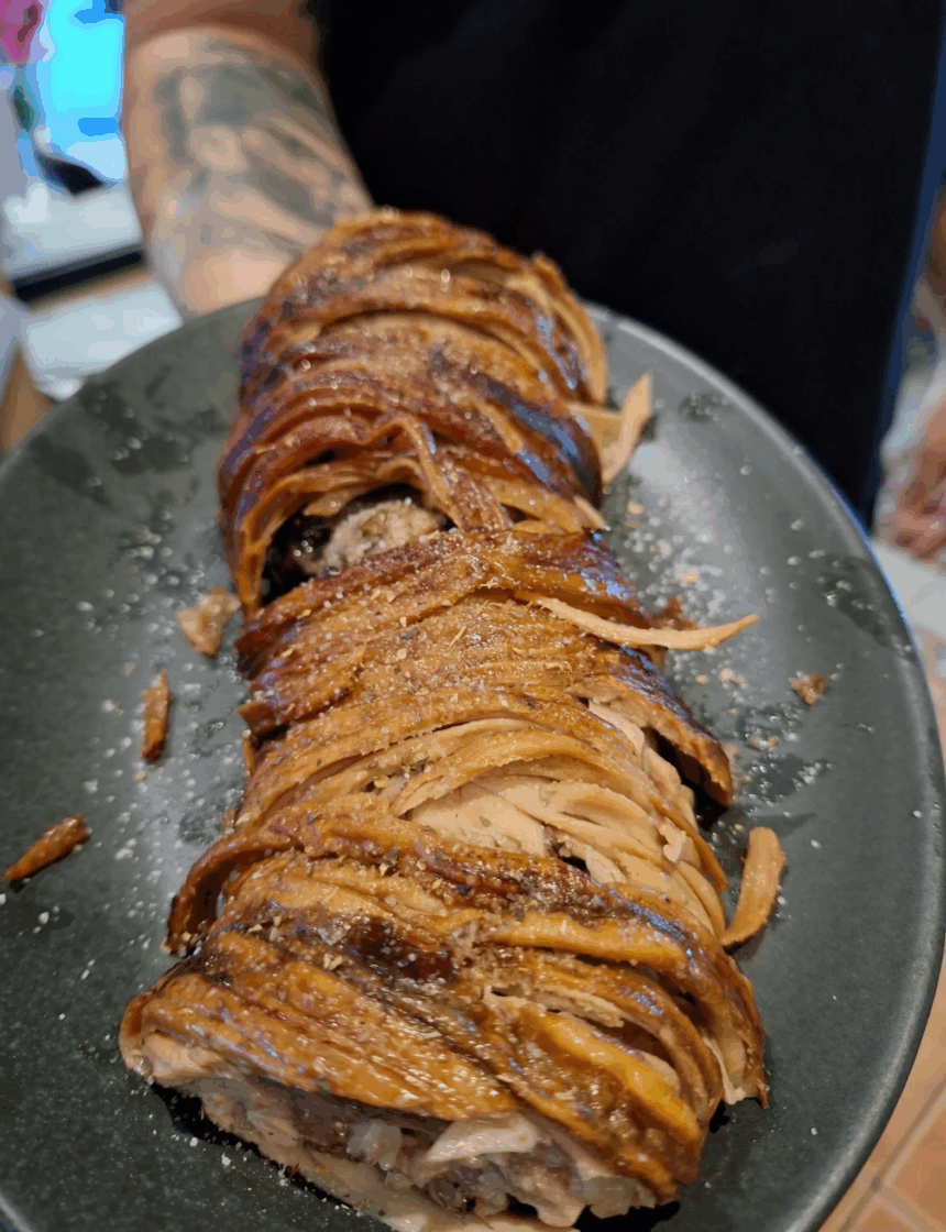 Μια καλή ταβέρνα στα δυτικά προάστια; Μόλις την βρήκες! - Η μελωμένη σούβλα και το σωστό κοκορέτσι 1 461231123_932312252248257_5690667538076221858_n.jpg