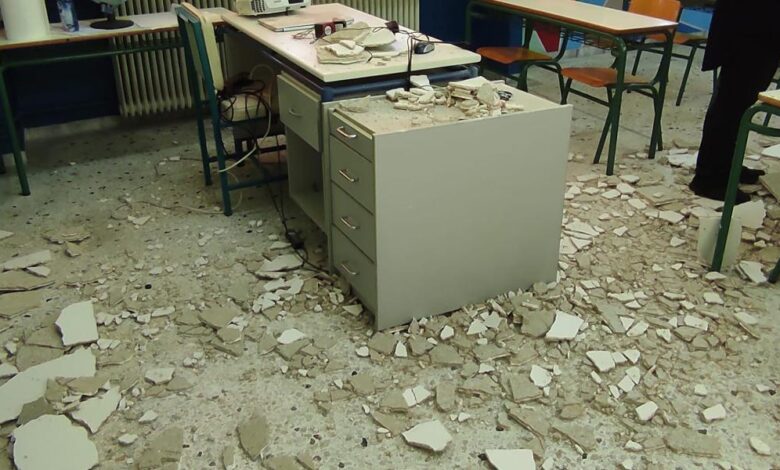 "Πτώση σοβάδων στα σχολεία του Χαϊδαρίου, χορηγίες και φοροαπαλλαγές" 2 "Πτώση σοβάδων στα σχολεία του Χαϊδαρίου, χορηγίες και φοροαπαλλαγές" 1