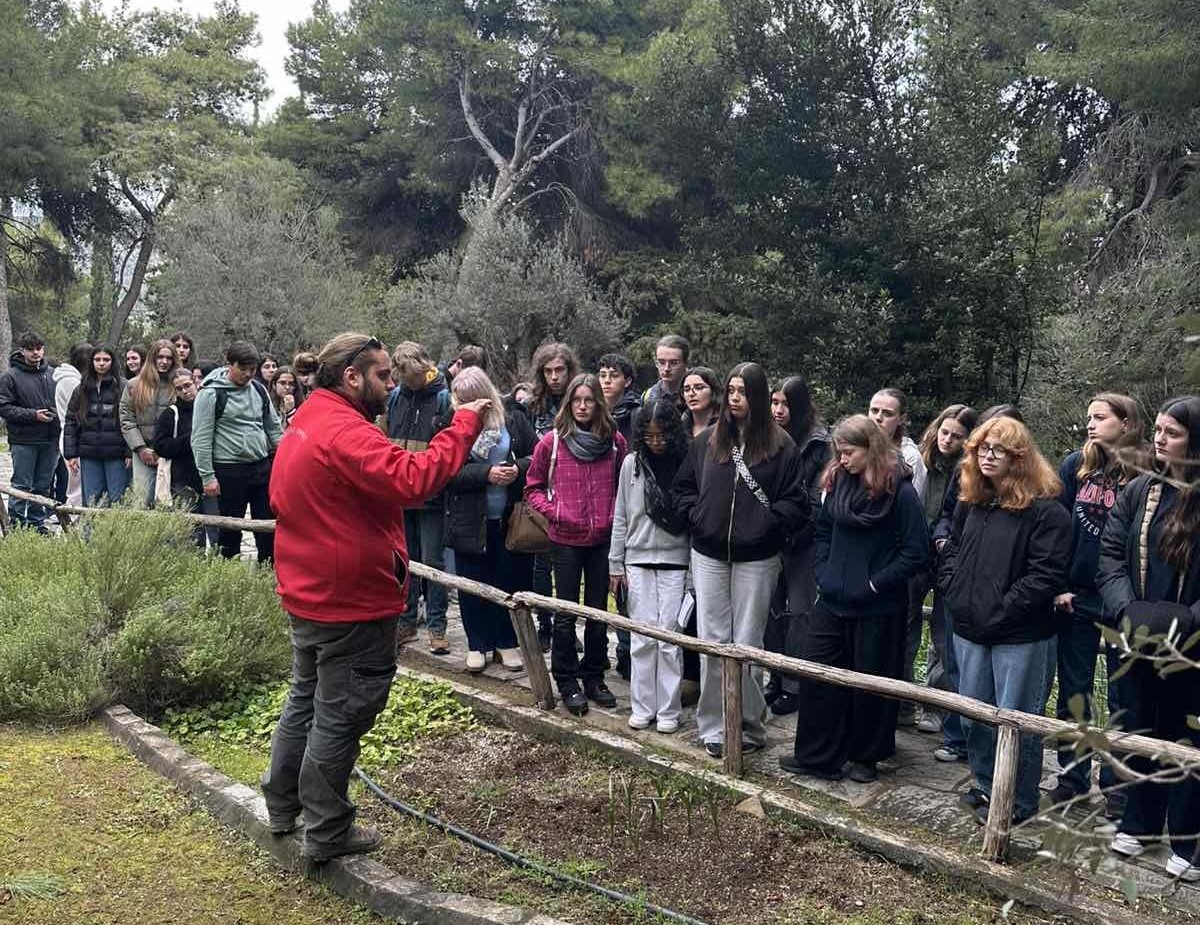 Μαθητές από την Villeneuve-d'Ascq στον Διομήδειο Κήπο 4 Μαθητές από την Villeneuve-d'Ascq στον Διομήδειο Κήπο 3