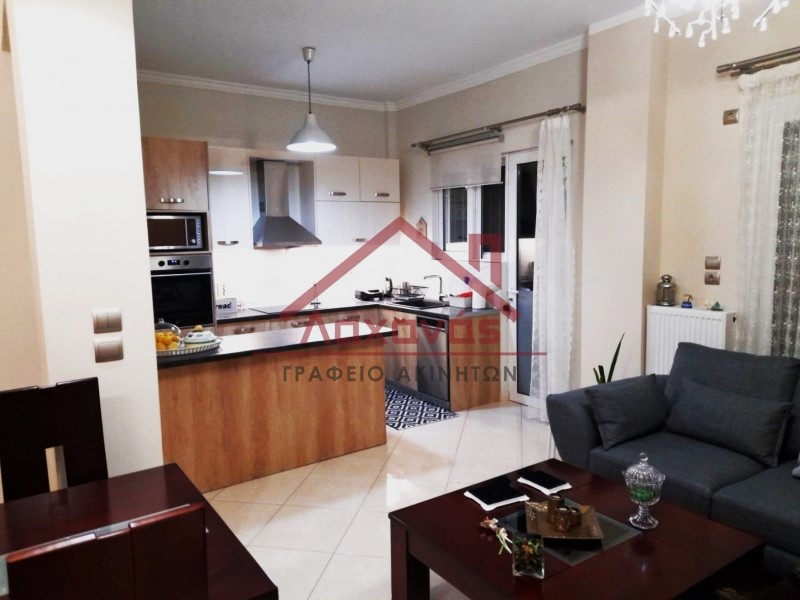 Περιστέρι: Πωλείται πλήρως ανακαινισμένο, επιπλωμένο και εξοπλισμένο διαμέρισμα 1