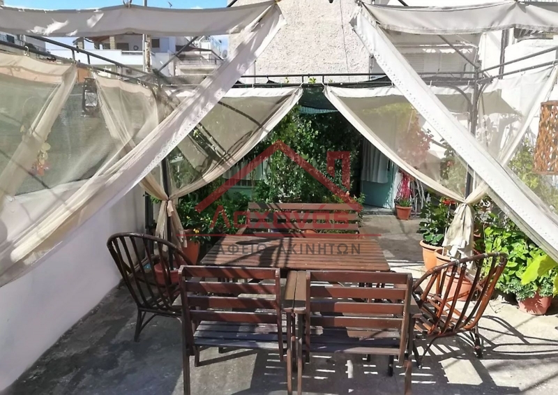Πωλείται επιπλωμένη μονοκατοικία στον Πειραιά 5 Πωλείται επιπλωμένη μονοκατοικία στον Πειραιά