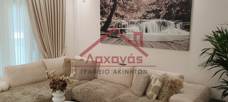 Περιστέρι: Πωλείται όμορφα ανακαινισμένο διαμέρισμα 62 τμ. 4 Περιστέρι: Πωλείται όμορφα ανακαινισμένο διαμέρισμα 62 τμ.