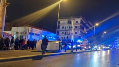 Ιερά Οδός: Ανατροπή οχήματος έξω από το Γήπεδο "Τάκης Χαραλαμπίδης" 56