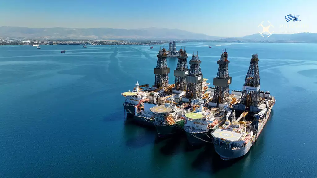 Τι γυρεύουν τα 7 γιγάντια θαλάσσια γεωτρύπανα στον Κόλπο της Ελευσίνας; 2 Θαλάσσια Γεωτρύπανα