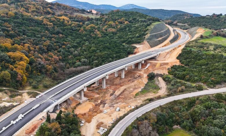 Η Μεγάλη Παράκαμψη της Αθήνας - Ο νέος αυτοκινητόδρομος που θα αντιμετωπίσει το νο1 πρόβλημα της πρωτεύουσας 2 Η Μεγάλη Παράκαμψη της Αθήνας - Ο νέος αυτοκινητόδρομος που θα αντιμετωπίσει το νο1 πρόβλημα της πρωτεύουσας 1