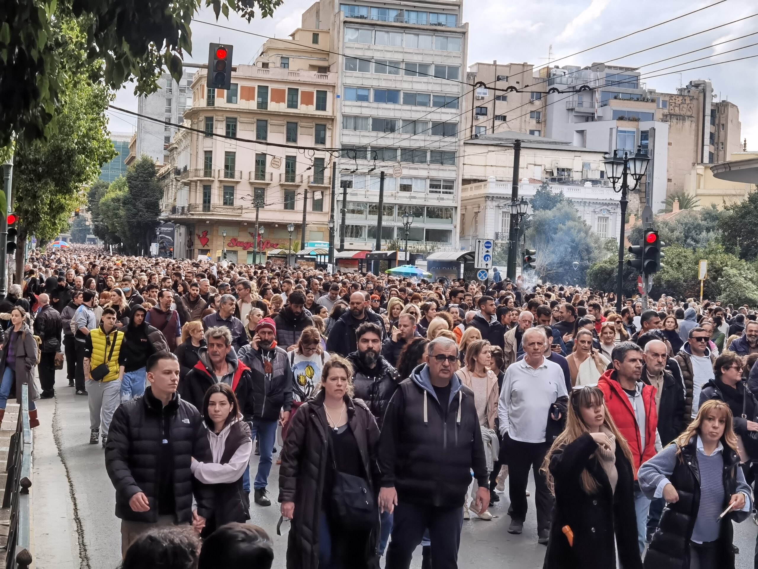 Εθνική απεργία, ιστορικά συλλαλητήρια - "Κατέβασε ρολά" το Χαϊδάρι 20 Εθνική απεργία, ιστορικά συλλαλητήρια - "Κατέβασε ρολά" το Χαϊδάρι 19