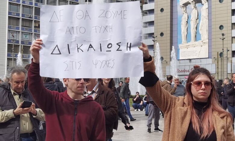 Εθνική απεργία, ιστορικά συλλαλητήρια - "Κατέβασε ρολά" το Χαϊδάρι 2 Εθνική απεργία, ιστορικά συλλαλητήρια - "Κατέβασε ρολά" το Χαϊδάρι 1