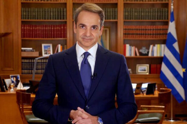 K. Μητσοτάκης για Τέμπη: Στο πένθος συμμετέχει κάθε Ελληνίδα και Έλληνας 57