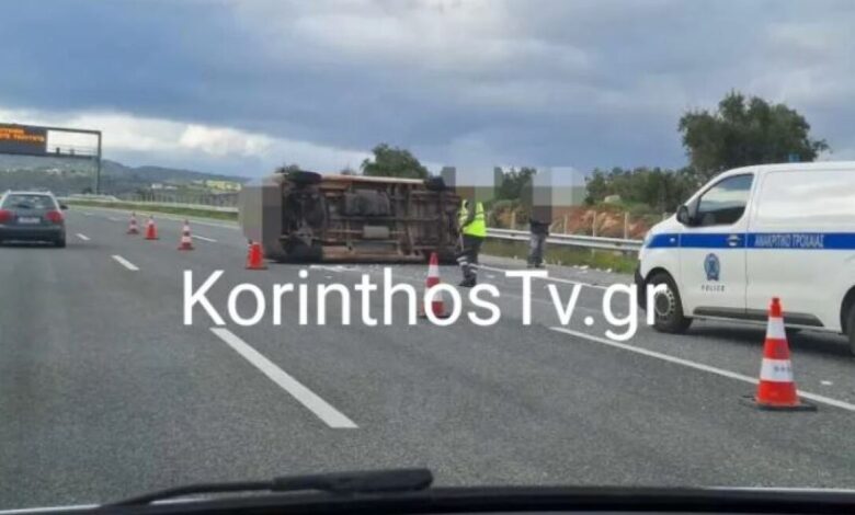 Αθηνών - Κορίνθου: Τροχαίο στο ύψος των Μεγάρων 2 Αθηνών - Κορίνθου: Τροχαίο στο ύψος των Μεγάρων 1