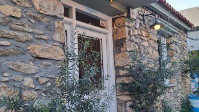 Στο "τριπάκι" της ελληνικής κουζίνας: Αυτό είναι το μεζεδοπωλείο με αέρα φρεσκάδας και ζωντάνιας στα δυτικά 63