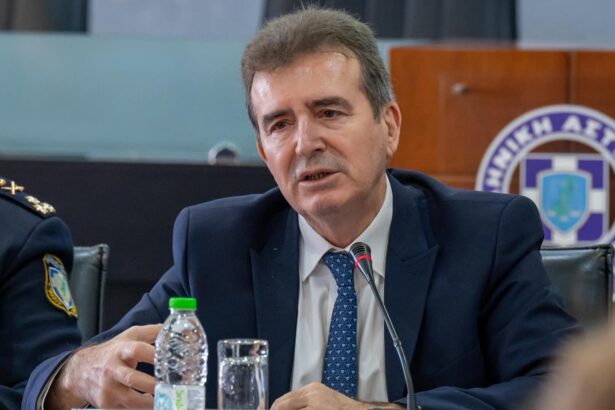 Χρυσοχοΐδης: Εκσυγχρονίζουμε την Ελληνική Αστυνομία για να την φέρουμε στον 21ο αιώνα 11